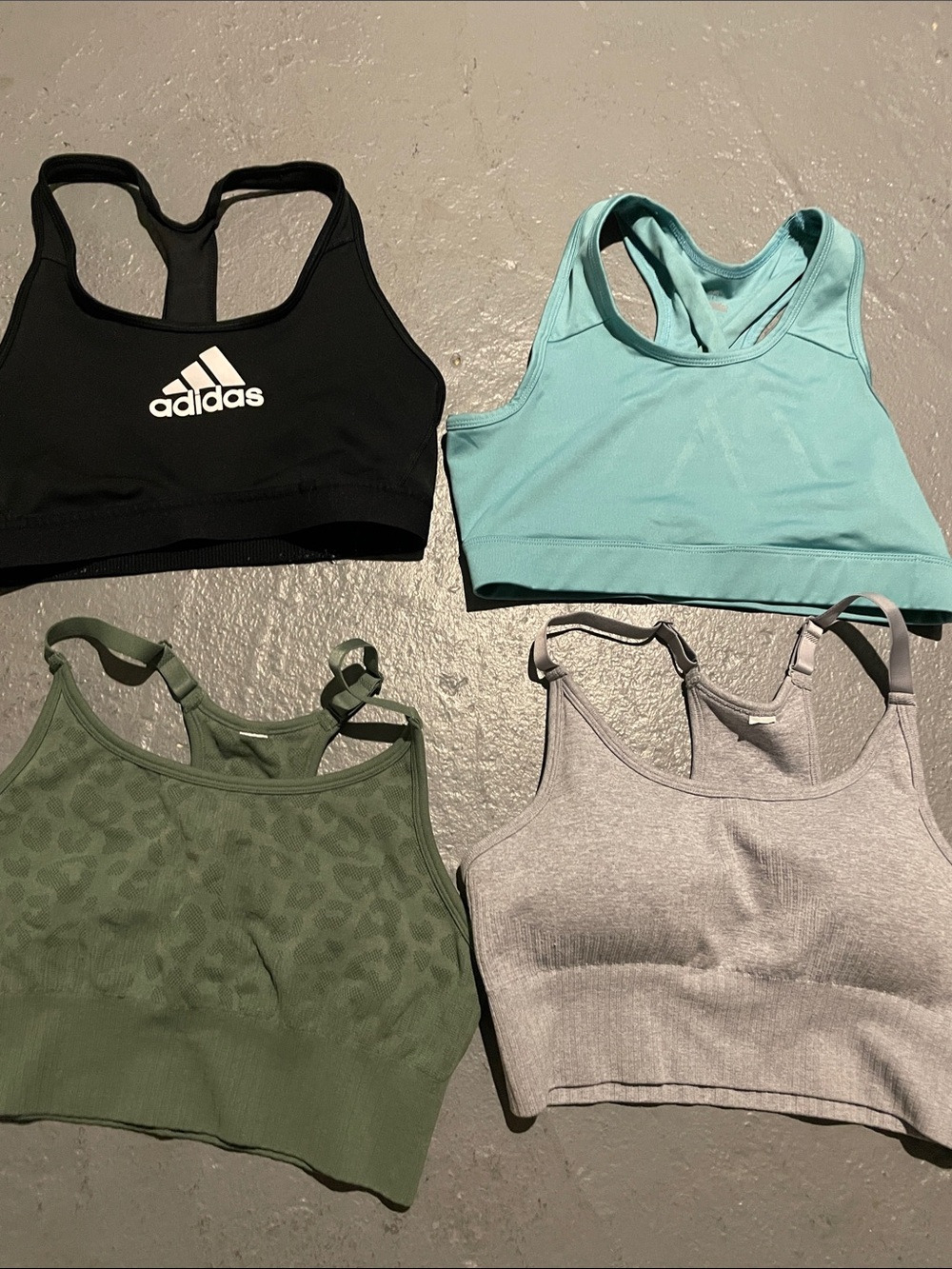4 Sports Bra
